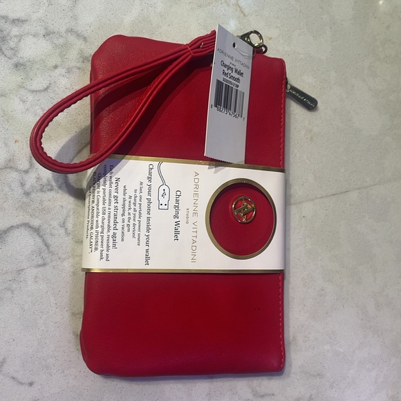 Adrienne Vittadini NWT Charging Wallet Red with gold logo & zipper black lining - Picture 1 of 9